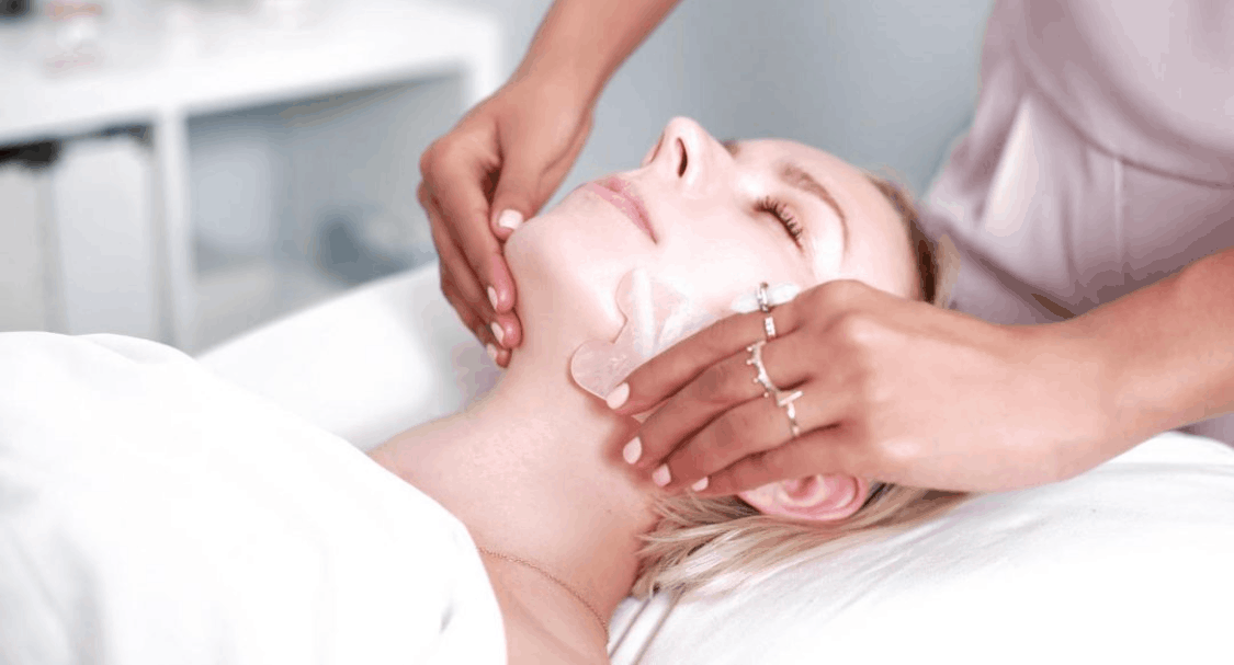 The Auracle Sculpt Gua Sha - AURACLE